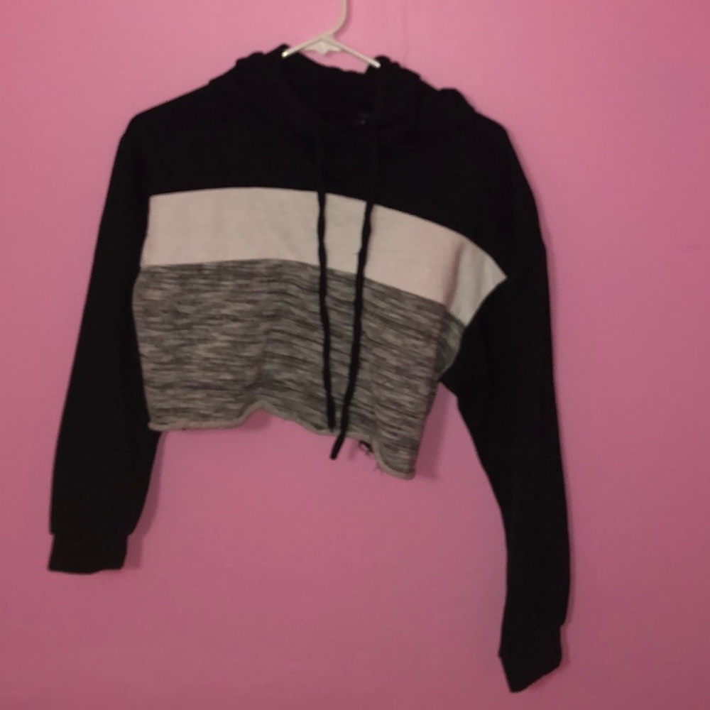 long sleeve cropped hoodie